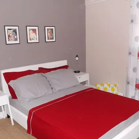Holiday home Jolie Maison De
